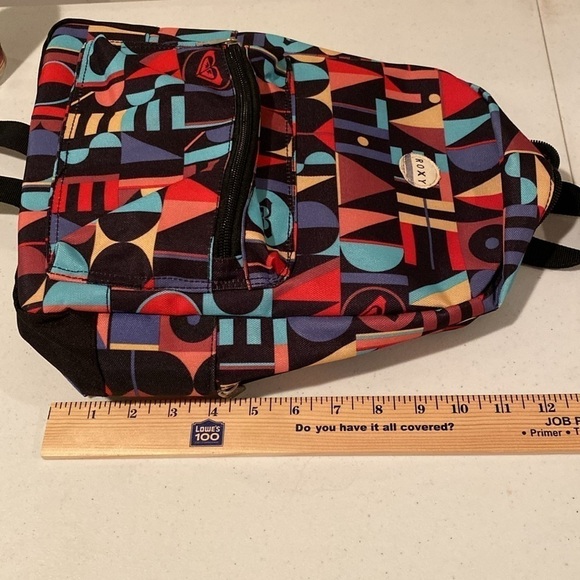 Roxy be young geometric multi colored  back pack looks new -clean - Picture 7 of 9